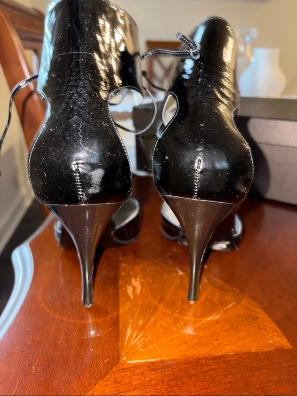 Gucci Black Patent Leather Pointed Lace-Up Heels - Picture 4 of 8